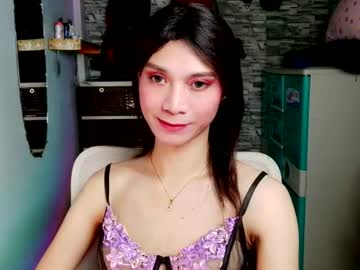 amorous_tina
