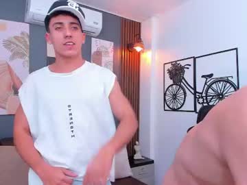 couple_showsex