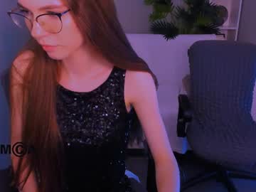 emilia_fly