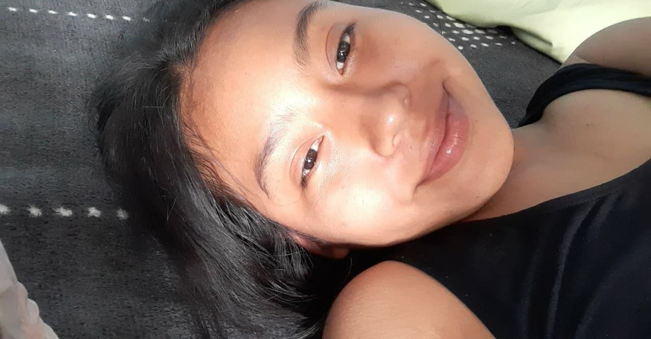 I wanna lick her face, while cumming in her pussy — 20