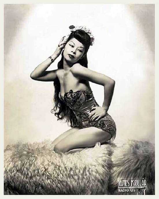 Vintage Burlesque Dancers — 12