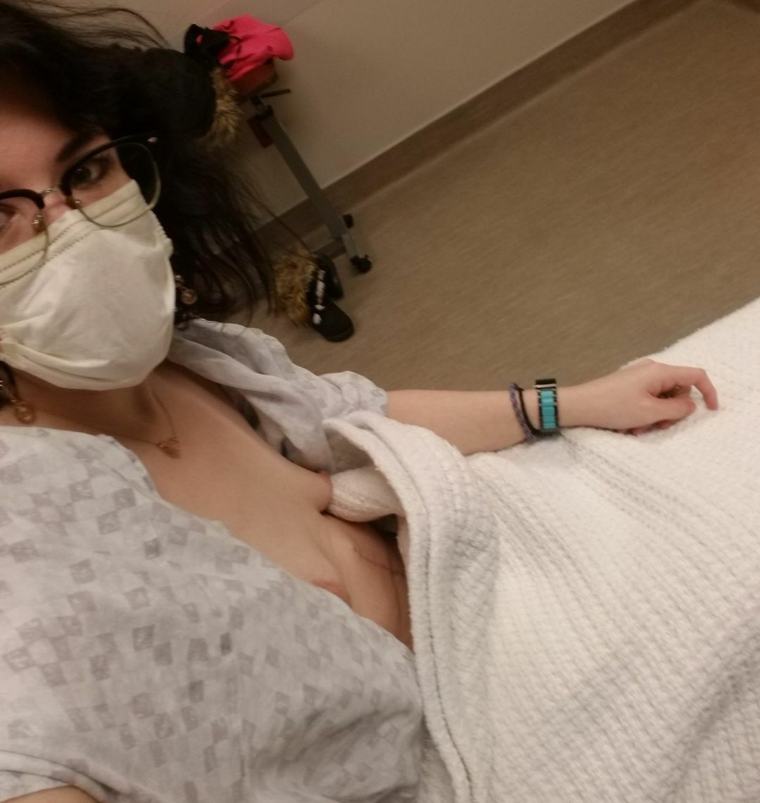 Hospital flash — 12