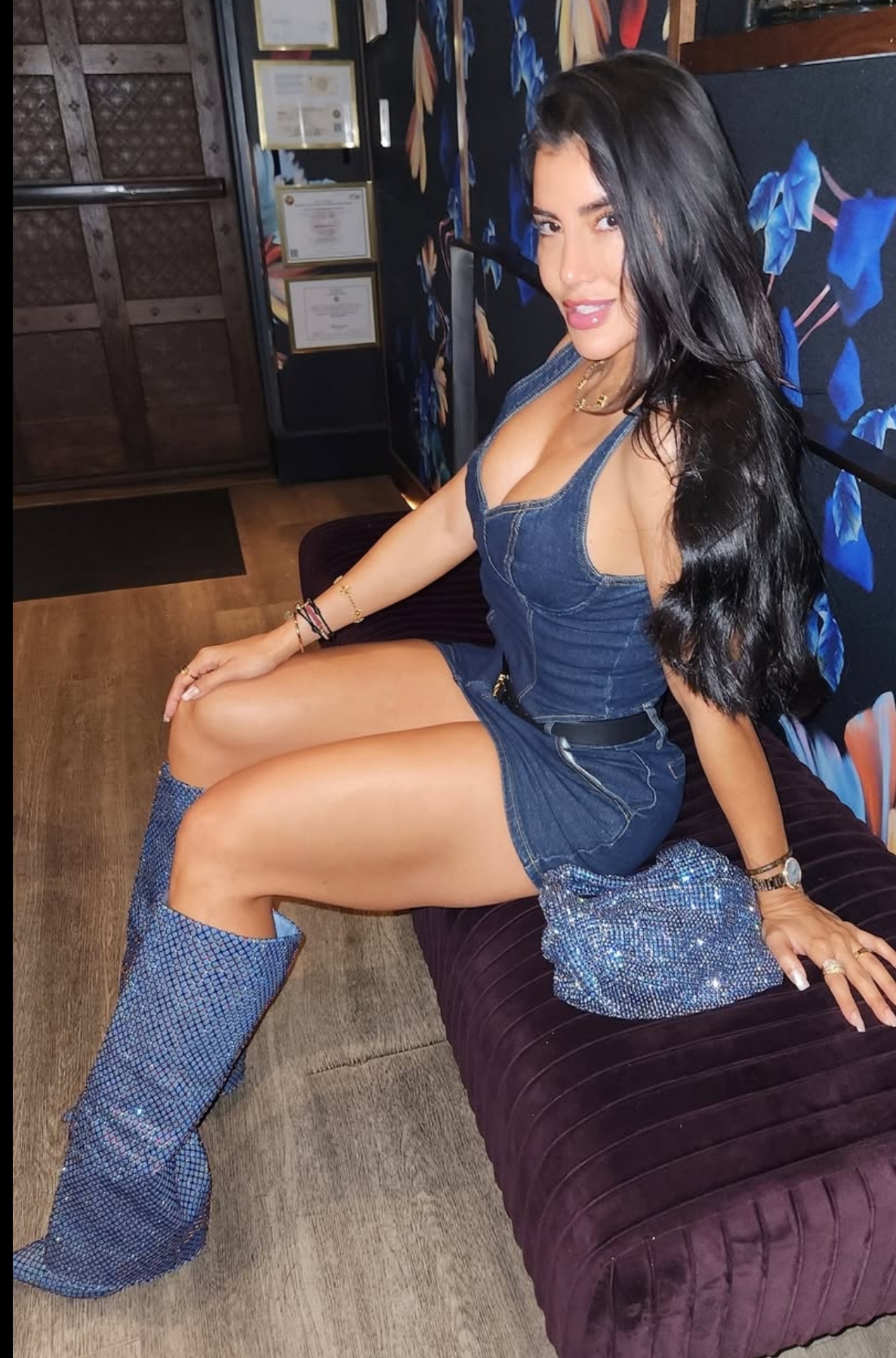 Vestidas como putas Celebs Minifaldas Upskirt — 24
