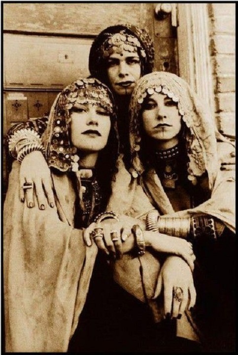 Vintage Gypsy Dancers — 31